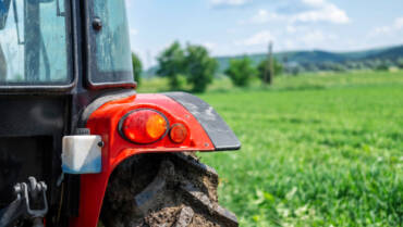 Capacidad de frenado para una llanta agrícola