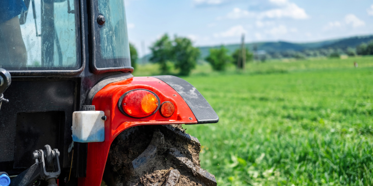 Capacidad de frenado para una llanta agrícola